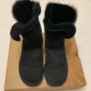 Black shearling UGG boots size 6